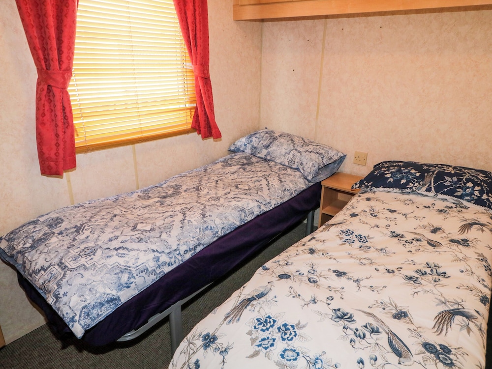 Meric Stone Holiday Lets Caravan 2 — Limavady — photo 2