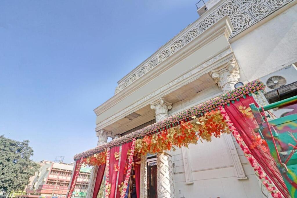 Seven Heaven — 4-Star Luxury Hotel in New Delhi, India