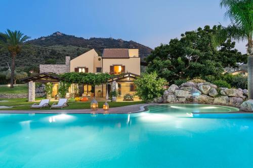 Cocciu D'Amuri — 4-Star Luxury Hotel in Montjovet, Italy