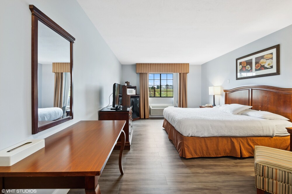 My Hometown Inn - photo 24