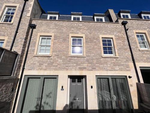 Boutique private apartment convenient for city Pass the Keys — 4-Star Luxury Hotel in Bath, United Kingdom