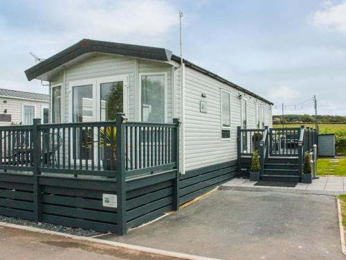 Long View Lodge — 4-Star Luxury Hotel in Felton, United Kingdom