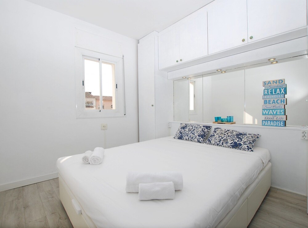 Laguna Blue — Vilassar De Mar — photo 3
