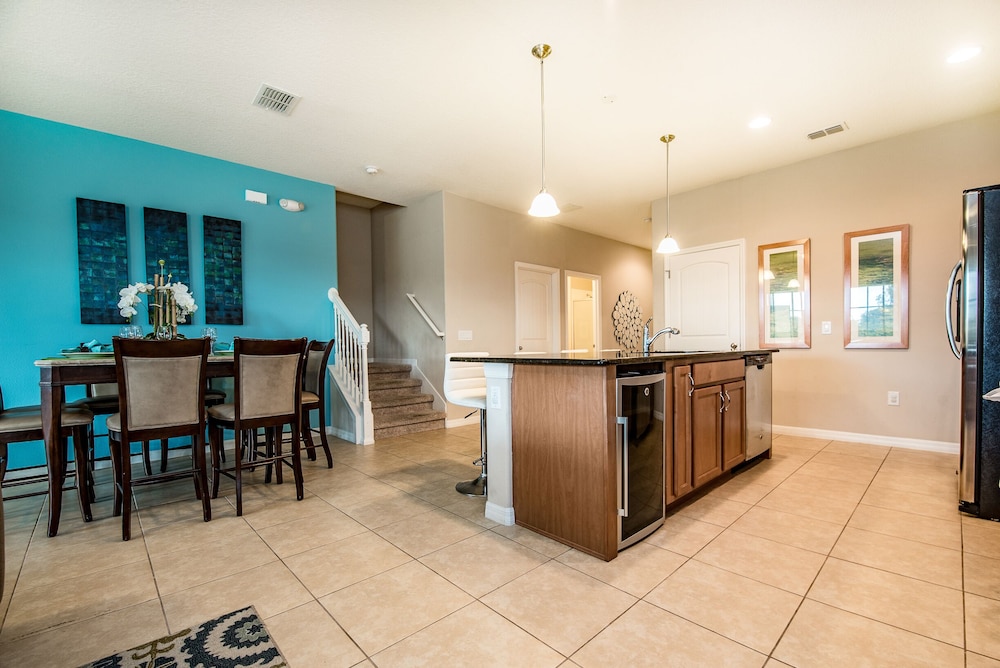 Solterra Sunshine Villa townhome with private pool in a resort setting - photo 14