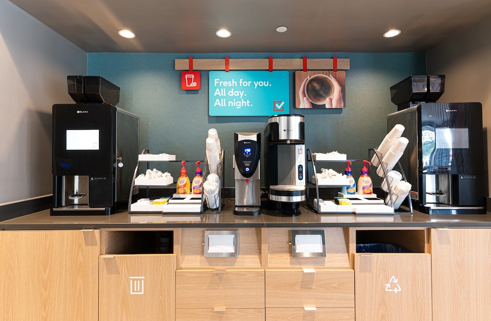 avid hotel Summerville by IHG - photo 28