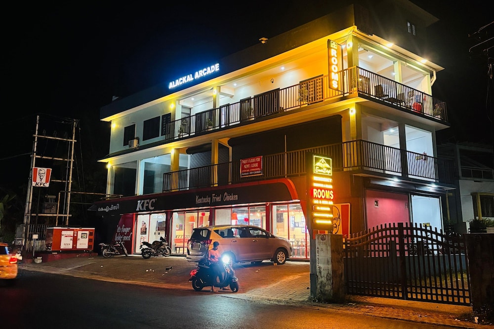 Enroute Delight Residency — hotel in Kotamangalam