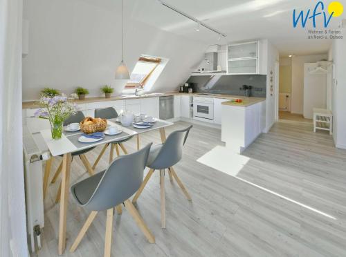 Haus Tide Ferienwohnung Calimero — 4-Star Luxury Hotel in Juist, Germany