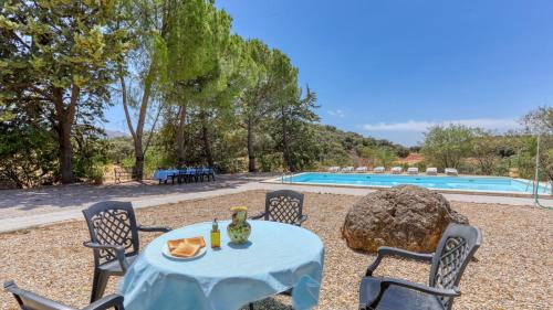 Cortijo el Contarin Archidona by Ruralidays — hotel in Archidona