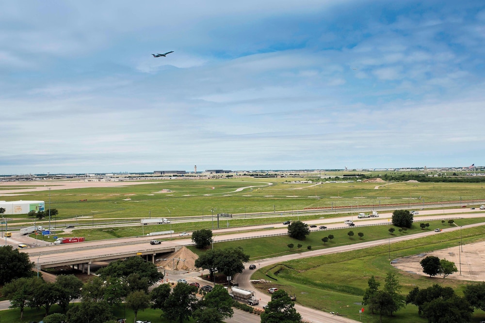 Dallas Fort Worth Airport Marriott - photo 10