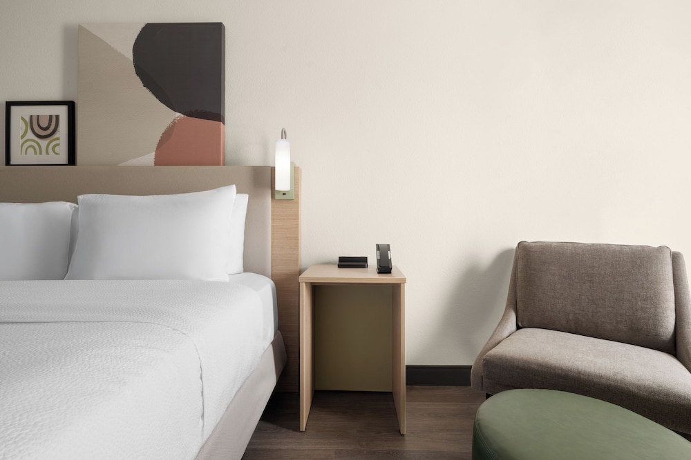 Spark by Hilton Florence North I 95 SC - photo 14