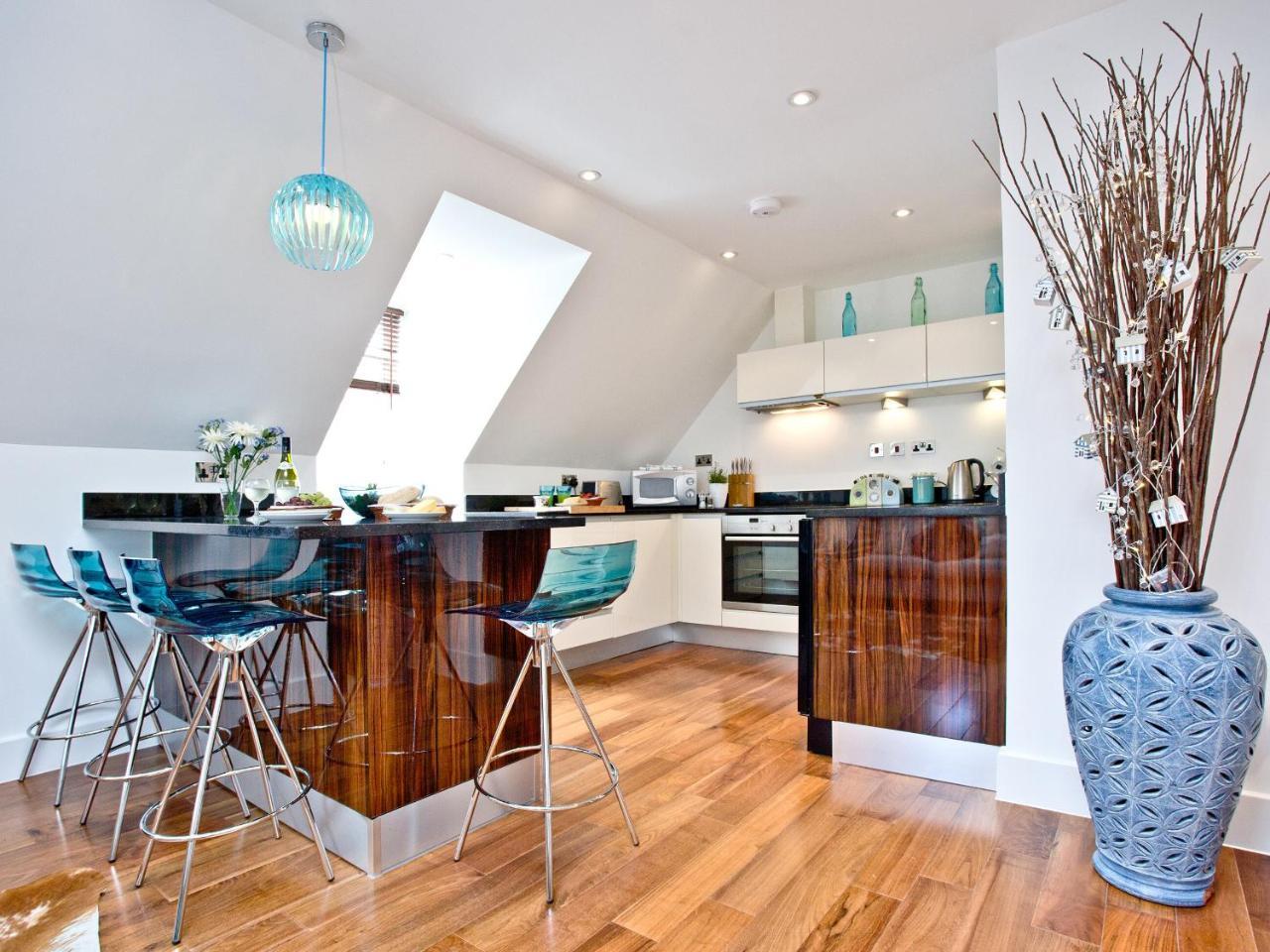 9 The Whitehouse — 4-Star Luxury Hotel in Newquay, United Kingdom