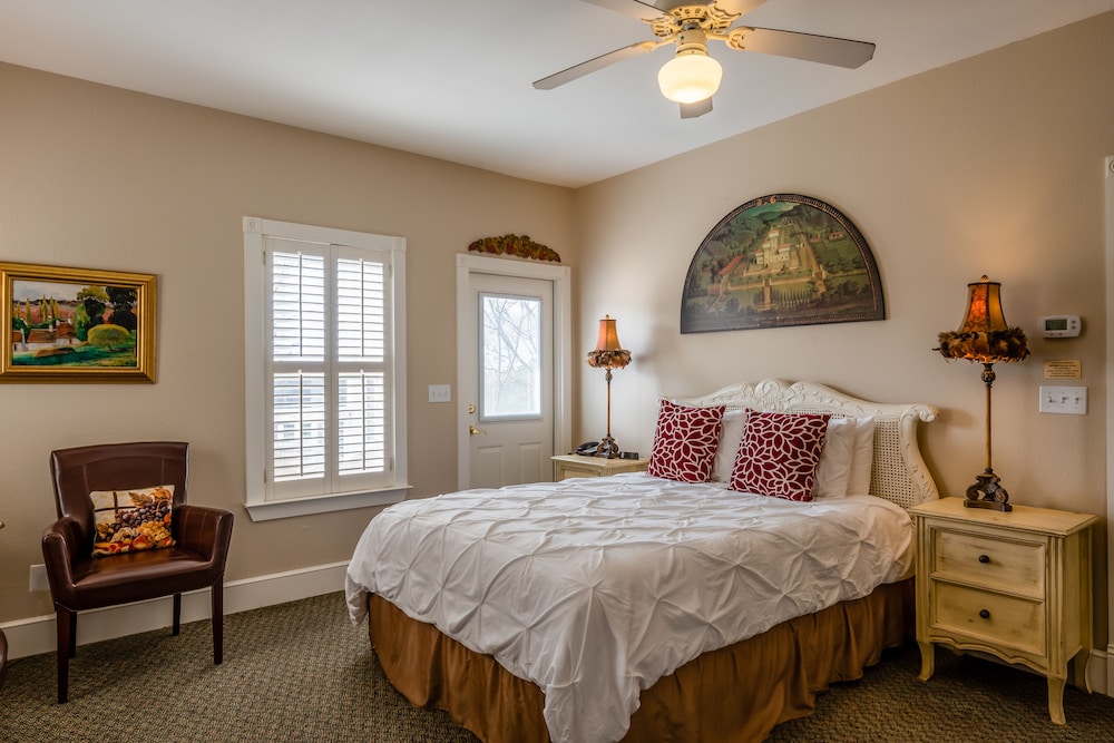 Gruene River Hotel & Retreat - photo 29