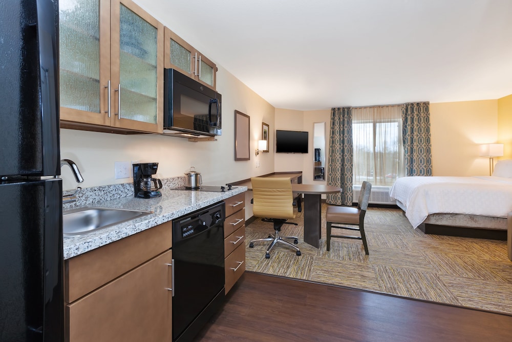Candlewood Suites Louisville NE Downtown Area by IHG - photo 17