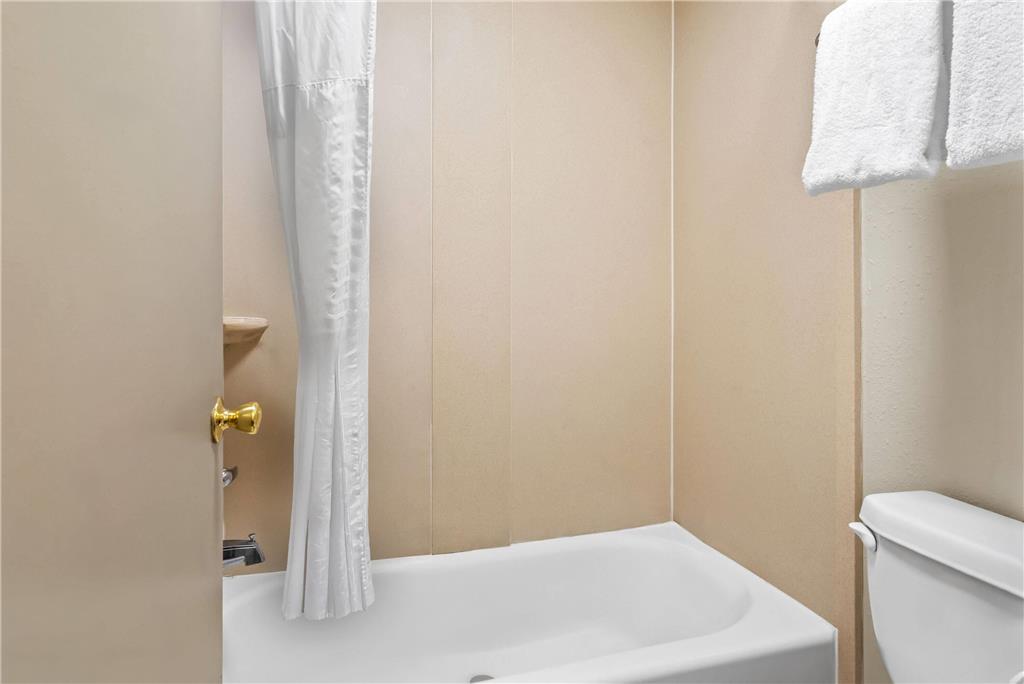 Days Inn by Wyndham Jacksonville NC - photo 25