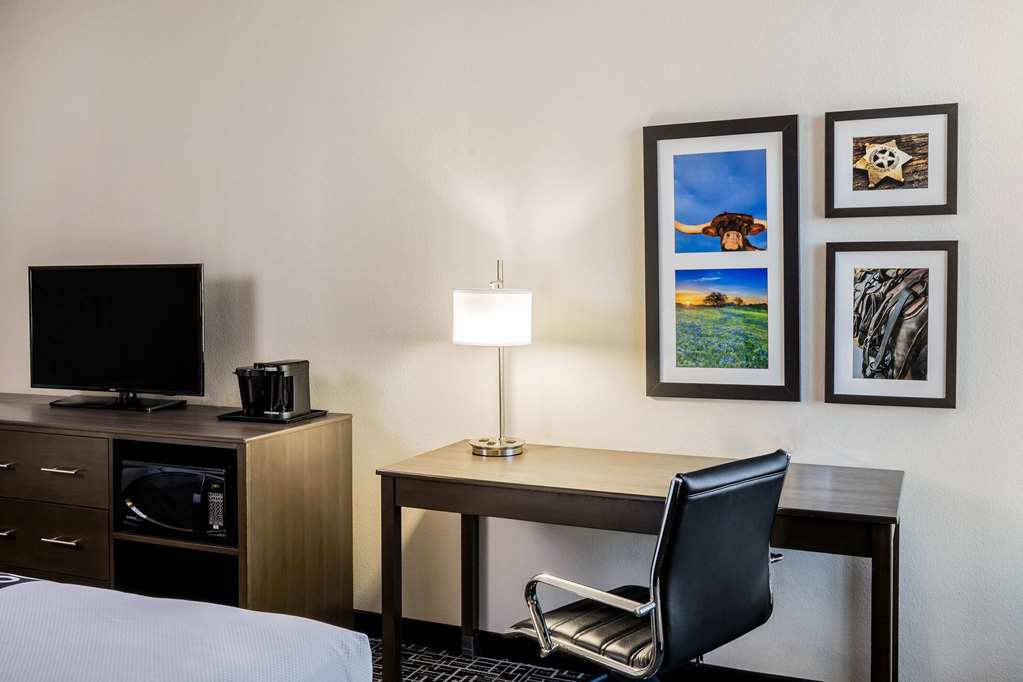 La Quinta Inn & Suites by Wyndham Houston Cypress - photo 23