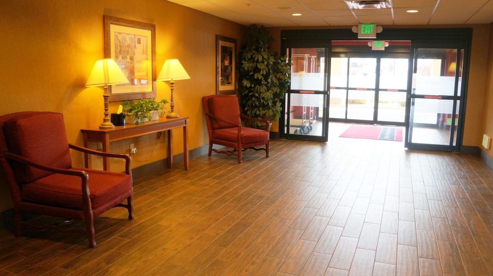 Hampton Inn & Suites Kingman - photo 5