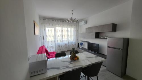 La casa di Carla Appartamento Lido di Fermo vista mare con terrazza a 50m dalla spiaggia — 4-Star Luxury Hotel in Lido Di Fermo, Italy