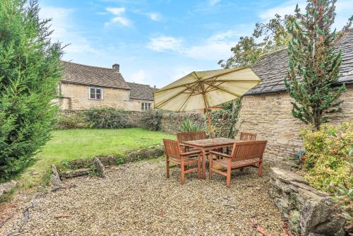 Church Farm Cottage — 4-Star Luxury Hotel in Cheltenham, United Kingdom