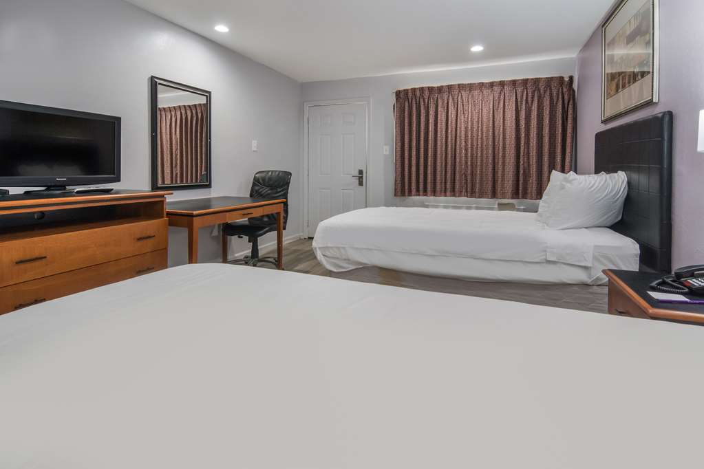 Knights Inn North Richland Hills - photo 10