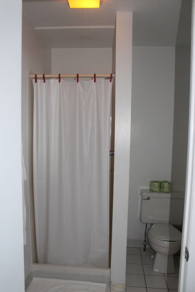 Sandcastle Beachfront Inn - photo 12