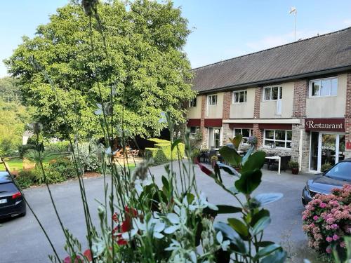Hostellerie de la Poterne - carbon neutral hotel in Moncontour