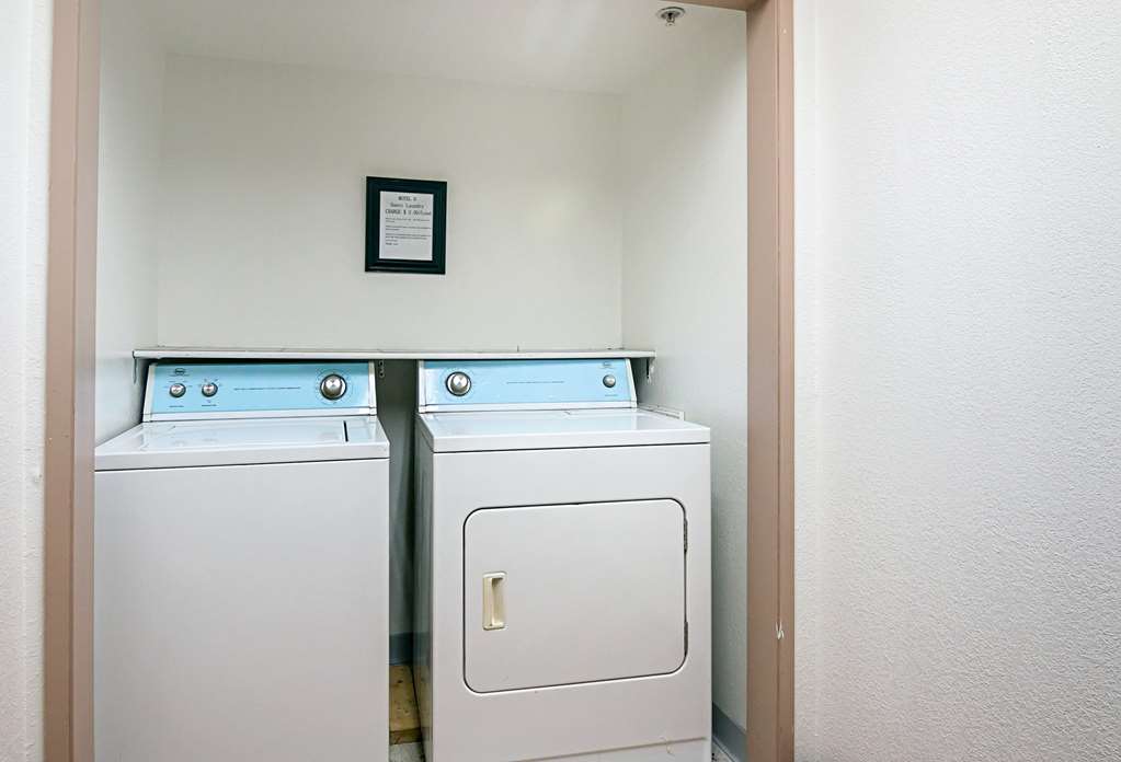Motel 6 Sycamore IL - photo 27
