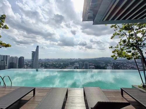 KL Eco City Apartment by Homeizing — 4-Star Luxury Hotel in Kuala Lumpur, Malaysia
