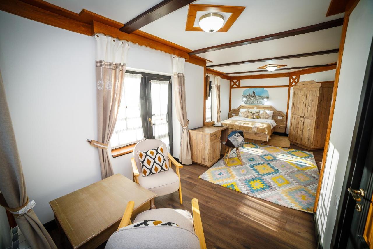 Colt de Austria in Campulung Moldovenesc, Romania