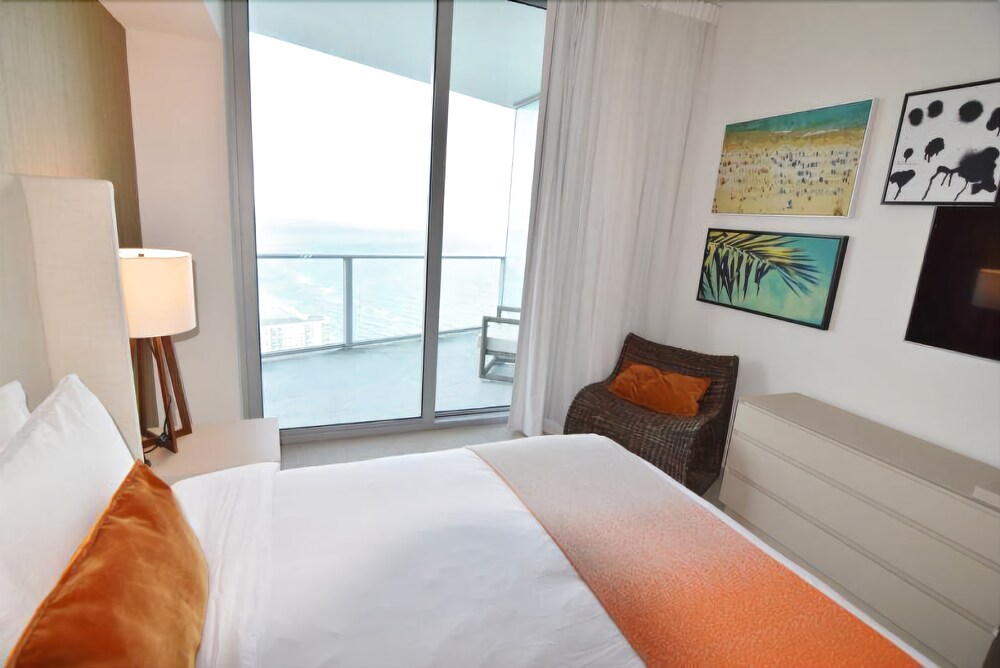 Ocean And Bay Views 1 Bed 1 Bath @ Hyde Resort - photo 5