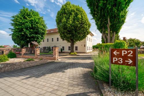 Penzion Onyx - carbon neutral hotel in Lednice