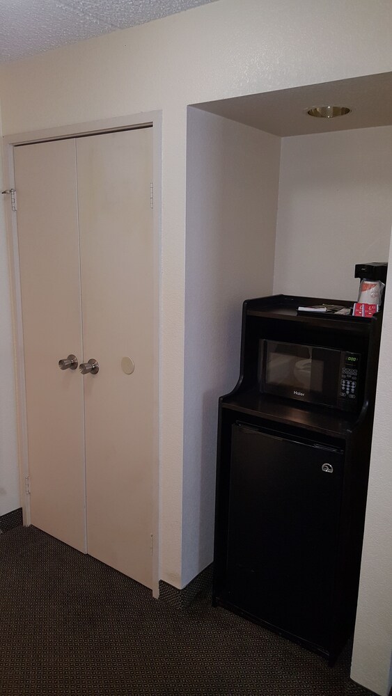 Quality Inn & Suites Hotel West Chester - photo 14
