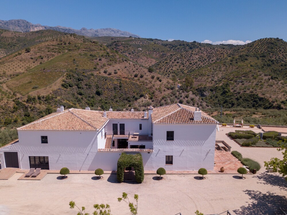 Cortijo Piltraque Relais de Charme in Colmenar, Spain