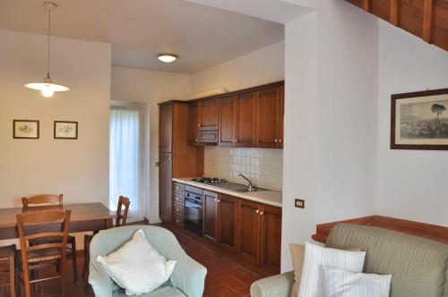 Montecasciano Margherita — 4-Star Luxury Hotel in Capranica, Italy