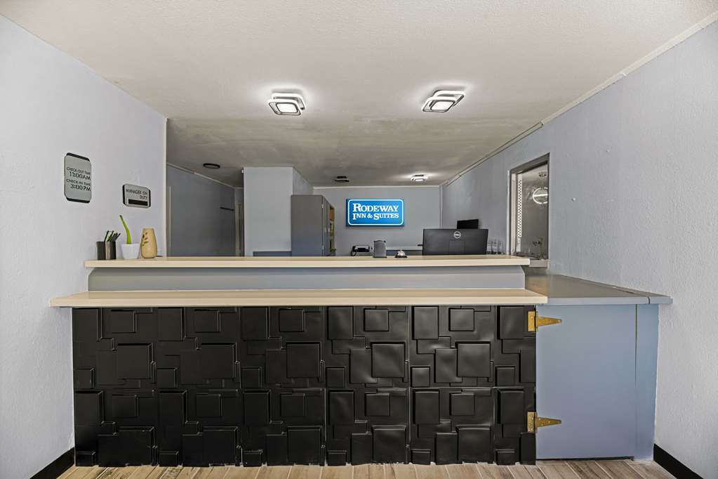 Rodeway Inn Midland South - photo 13