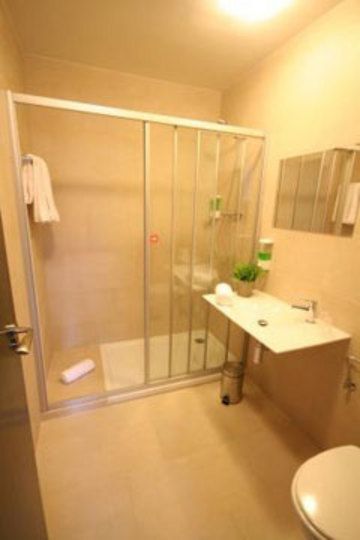 La Latina — 4-Star Luxury Hotel in Madrid, Spain
