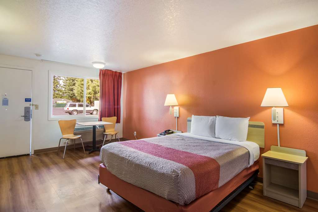 Motel 6 Vancouver WA - photo 18