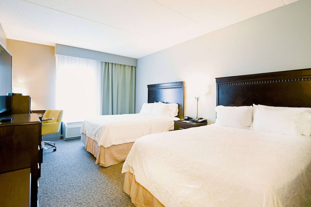 Hampton Inn Suites Smithfield - photo 8