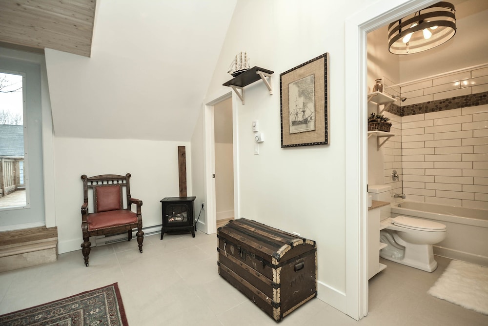 M. Hooper Downtown Luxury — 4-Star Luxury Hotel in Halifax, Canada