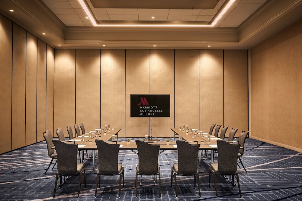 Los Angeles Airport Marriott - photo 62