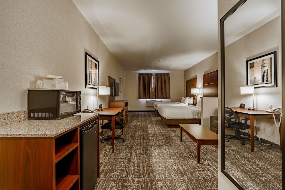 Cobblestone Suites Ripon - photo 11