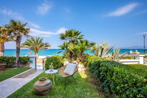 Seaside Bungalow — 4-Star Luxury Hotel in Pefkochori, Greece