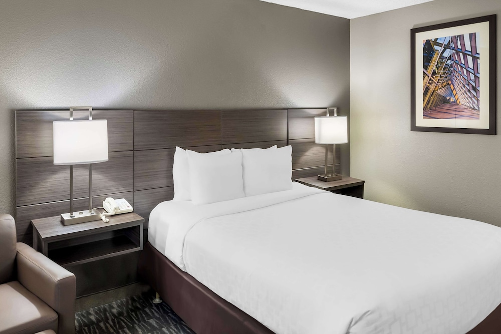 SureStay Hotel by Best Western SeaTac Airport North - photo 23
