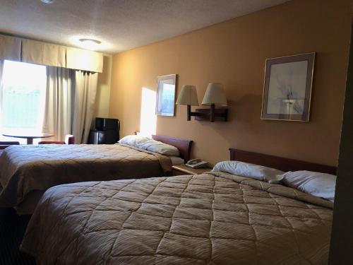 America's Best Inn - photo 42
