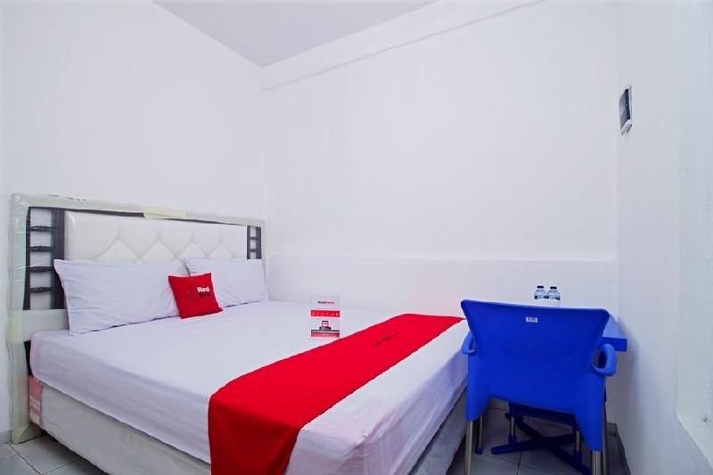 Reddoorz Near Stan in South Tangerang, Indonesia