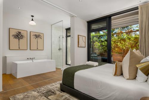 Designer 2 Bed Villa Ocean Views & Pool