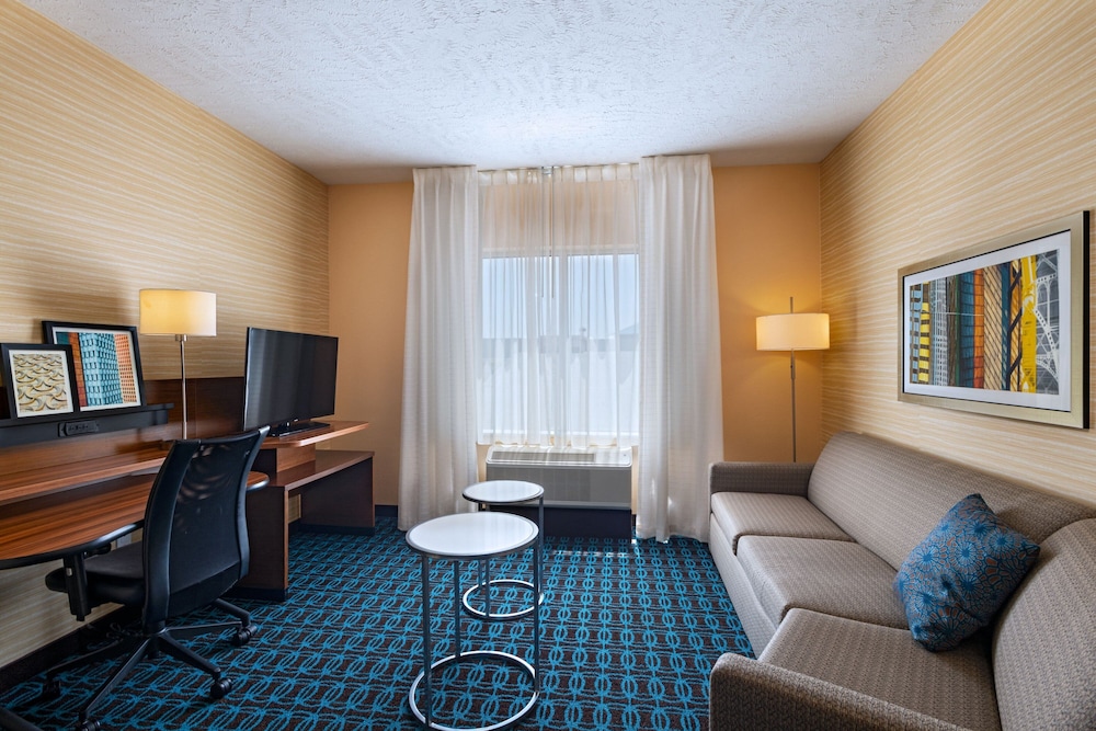 Fairfield Inn & Suites Lincoln Airport - photo 13