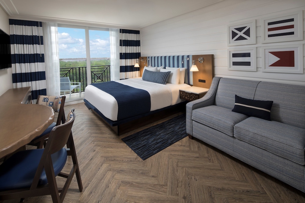 Hutchinson Shores Resort & Spa - photo 9