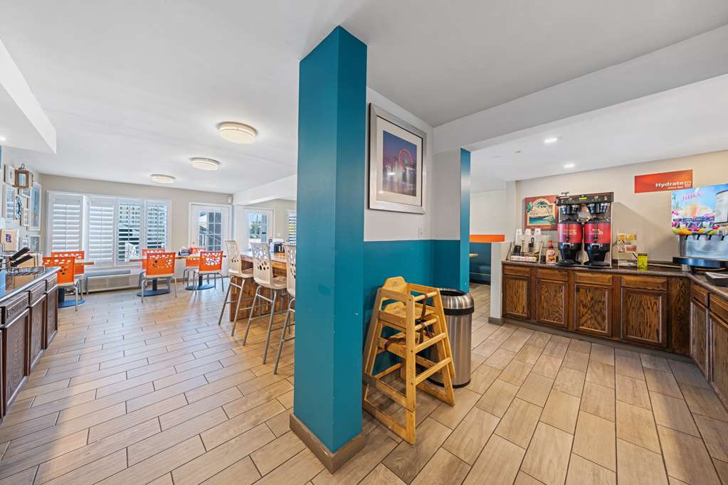 Best Western Plus Holiday Sands Inn & Suites - photo 10