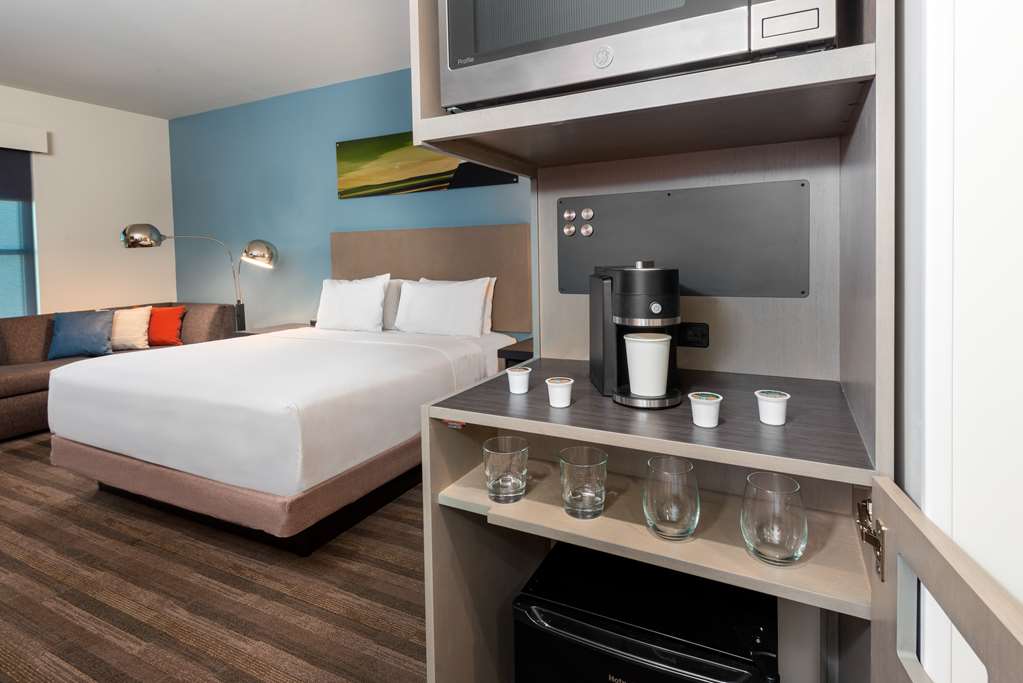 Hyatt House Tampa Airport Westshore - photo 11