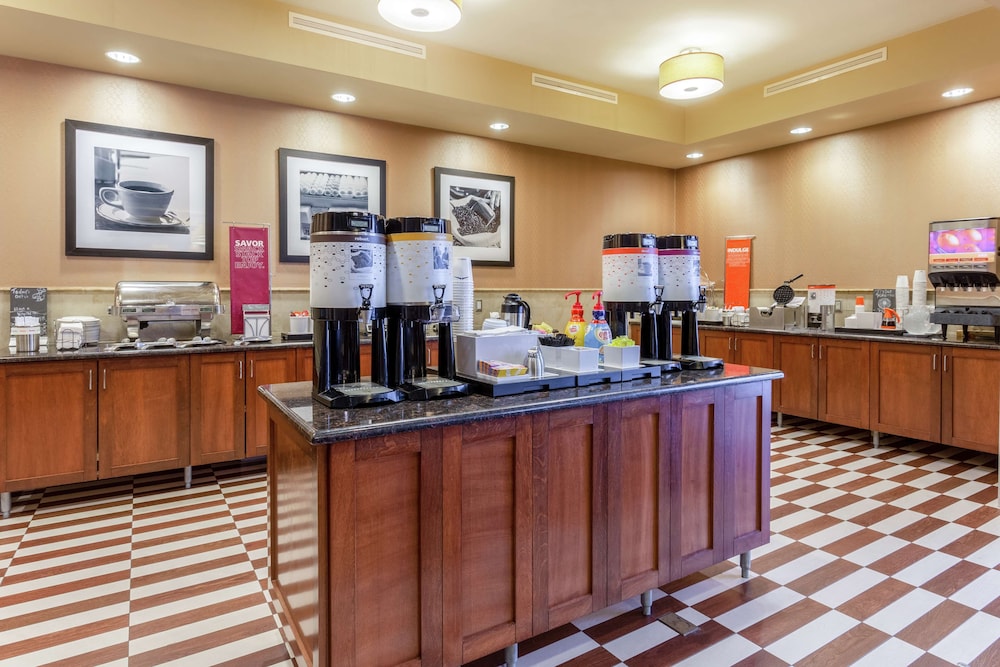 Hampton Inn Baltimore Owings Mills - photo 21